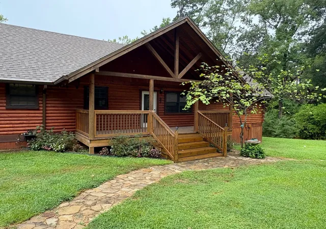 Photo 3 of Single family home for sale at 717 Pr 6665, Mineola, TX 75773 | MLS# 21264825 | Listing updated on 2026-09-22