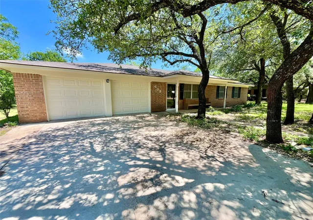 Homes for sale in Hamilton, TX | 603 Barkley Dr, Hamilton, TX 76531 | MLS# 21274077