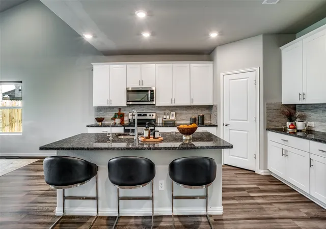 Photo 3 of Sale Pending at 1900 Boulder Creek Trl, Melissa, TX 75454 | MLS# 21275119 | Listing updated on 2026-07-19