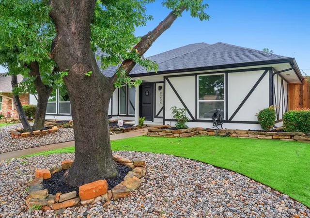 Photo 2 of Single family home for sale at 9205 Moss Farm Ln, Dallas, TX 75243 | MLS# 21275182 | Listing updated on 2026-09-26