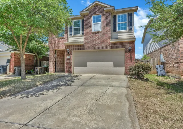 Photo 3 of Single family home for sale at 4820 Cedar Springs Dr, Fort Worth, TX 76179 | MLS# 21273253 | Listing updated on 2026-08-19