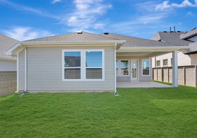 Photo 2 of Sale Pending at 8725 Chestnut Ln, Justin, TX 76247 | MLS# 21275243 | Listing updated on 2026-10-05