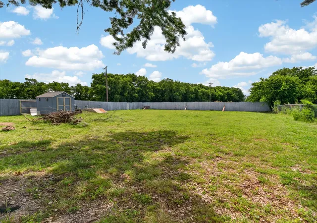 Homes for sale in Van Alstyne, TX | 225 Cobb Ave, Van Alstyne, TX 75495 | MLS# 21274214