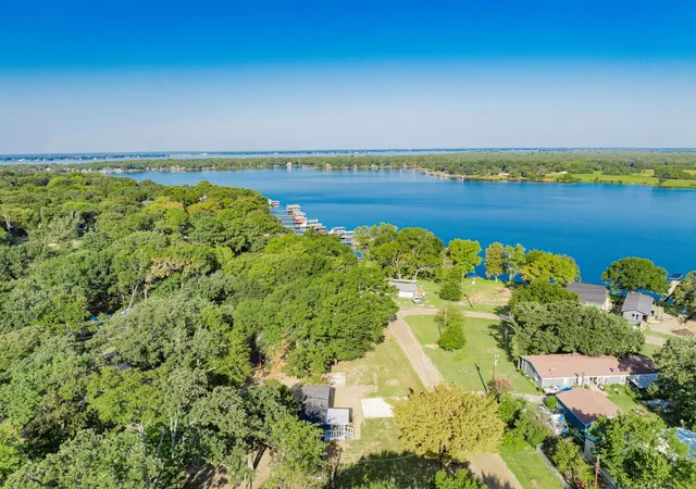 Homes for sale in Mabank, TX | 106 Creekwood Dr, Mabank, TX 75156 | MLS# 21275290