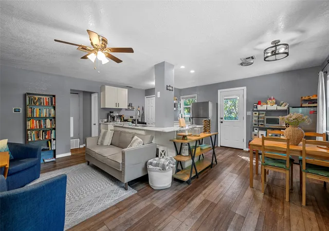 3rd image of 2816 S 3Rd St, Waco, TX 76706 | MLS# 21275232
