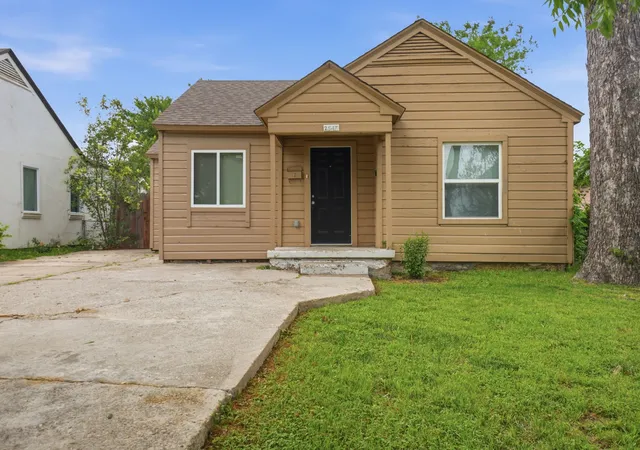 Photo 2 of Single family home for sale at 2547 Wilton Ave, Dallas, TX 75211 | MLS# 21274849 | Listing updated on 2026-07-15