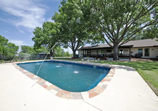 Photo 3 of Single family home for sale at 6612 Eastview Dr, Sachse, TX 75048 | MLS# 21275409 | Listing updated on 2026-07-17