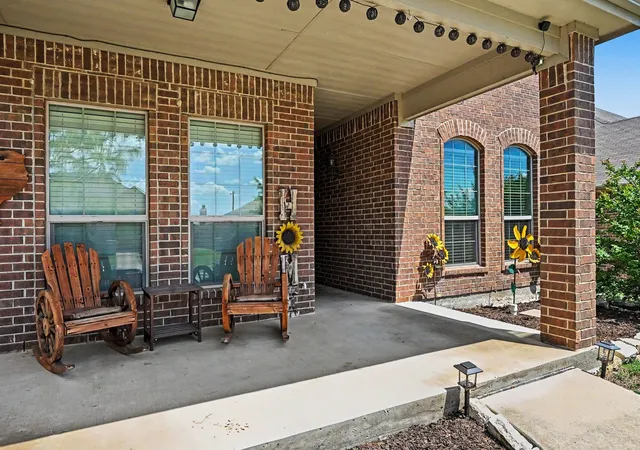 4th image of 1533 Salado Trl, Weatherford, TX 76087 | MLS# 21274399