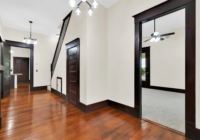 Photo 4 of Single family home for sale at 1219 S Travis St, Sherman, TX 75090 | MLS# 21275308 | Listing updated on 2026-08-21