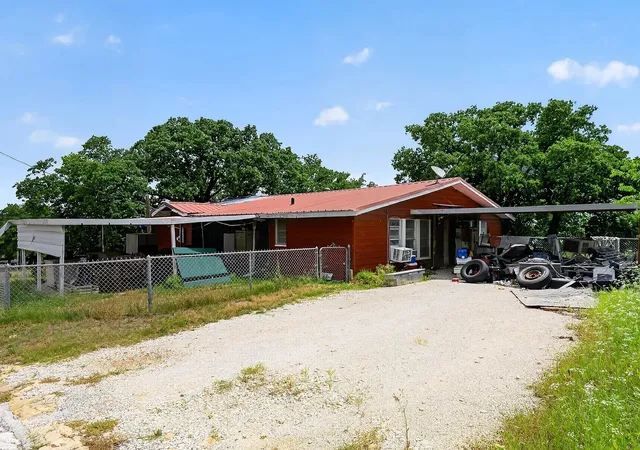 Homes for sale in Eastland, TX | 810 W Plummer St, Eastland, TX 76448 | MLS# 21274899