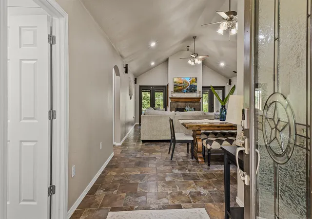 Photo 3 of Single family home for sale at 129 Donna Dr, Gun Barrel City, TX 75156 | MLS# 21275239 | Listing updated on 2026-09-25