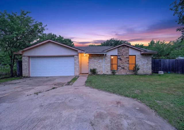 Photo 1 of Single family home for sale at 207 Water Ln, Crowley, TX 76036 | MLS# 21274737 | Listing updated on 2026-08-24