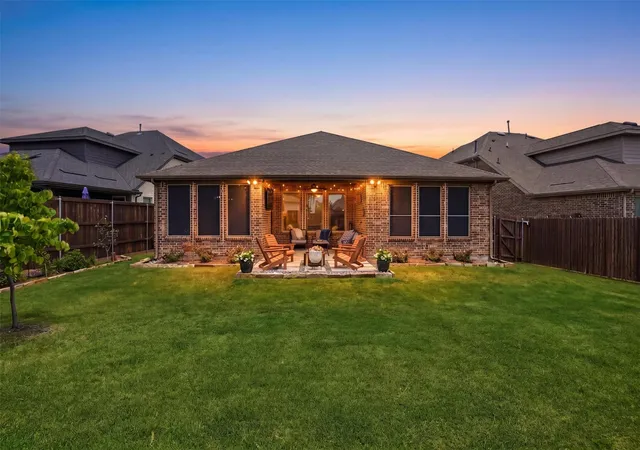 Homes for sale in Rockwall, TX | 552 Taylor Dr, Rockwall, TX 75087 | MLS# 21275606