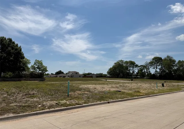 Homes for sale in Leonard, TX | 104 Choctaw Dr, Leonard, TX 75452 | MLS# 21275709