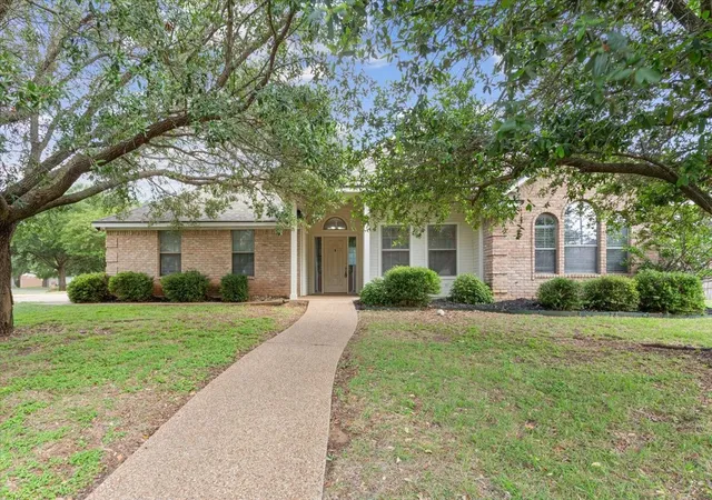 Homes for sale in Waco, TX | 10136 Aragon Dr, Waco, TX 76708 | MLS# 21275475