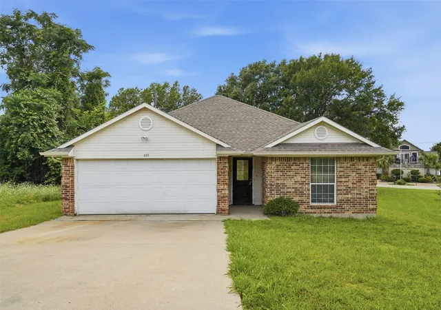 Photo 1 of Single family home for sale at 339 Outboard Dr, Gun Barrel City, TX 75156 | MLS# 21271144 | Listing updated on 2026-08-19
