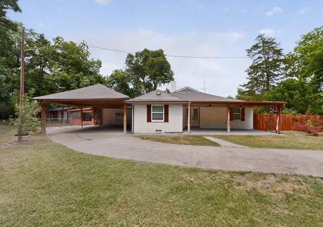 Homes for sale in De Soto, TX | 513 Ten Mile Dr, De Soto, TX 75115 | MLS# 21275211