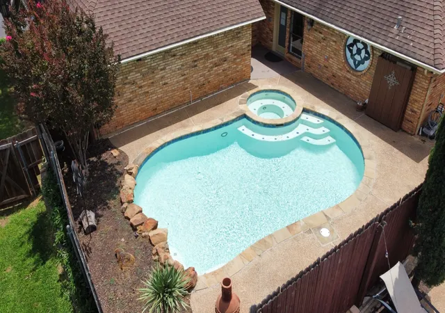 Homes for sale in Bedford, TX | 1925 Glenbrook Ct, Bedford, TX 76021 | MLS# 21258120