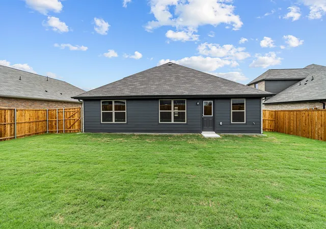 32nd image of 548 Stone Hollow Dr, Van Alstyne, TX 75495 | MLS# 21275780