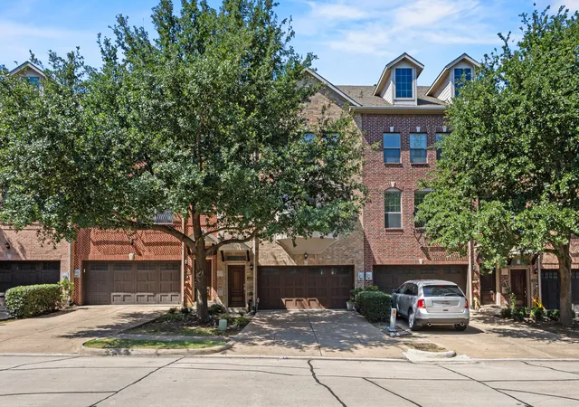 Homes for sale in Irving, TX | 1530 Biltmore Ln, Irving, TX 75063 | MLS# 21273173