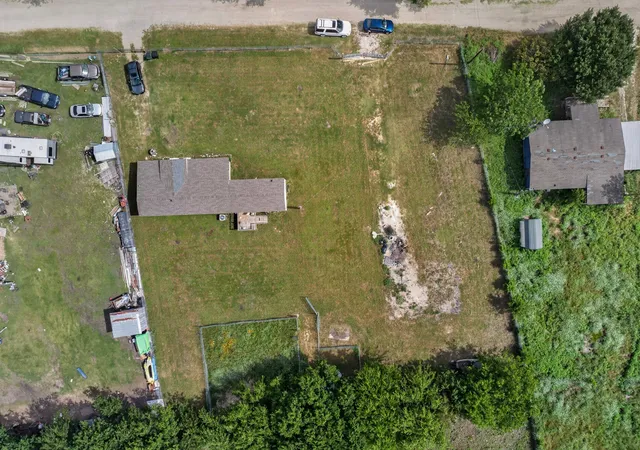 Photo 4 of Manufactured home for sale at 979 Private Road 3784, Quinlan, TX 75474 | MLS# 21275815 | Listing updated on 2026-08-17