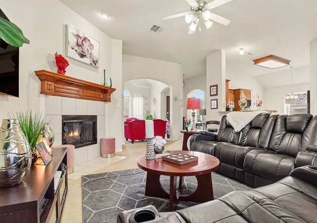 Photo 4 of Single family home for sale at 3210 Silver Springs Wy, Rowlett, TX 75089 | MLS# 21275970 | Listing updated on 2026-07-28