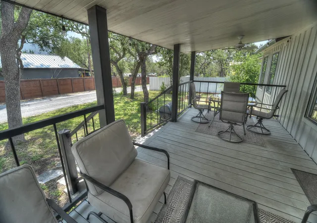 Photo 4 of Single family home for sale at 190 Oak Hill Dr, Leakey, TX 78873 | MLS# 21267221 | Listing updated on 2026-08-31