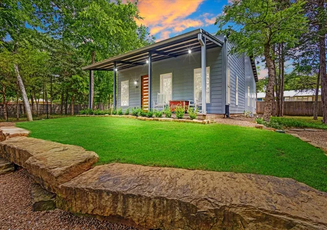 Homes for sale in Pottsboro, TX | 202 Parker Dr, Pottsboro, TX 75076 | MLS# 21270691