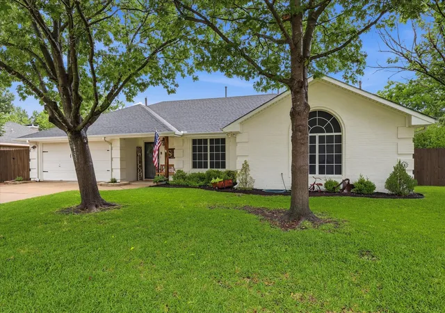 Homes for sale in Sanger, TX | 202 Colonial Hts, Sanger, TX 76266 | MLS# 21276037