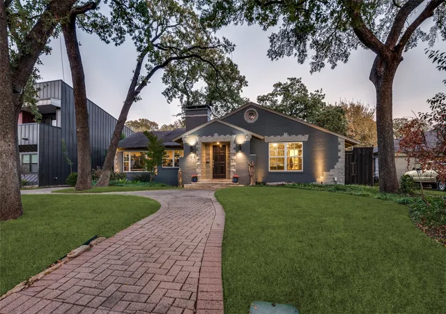 Homes for sale in Dallas, TX | 1518 Oak Knoll St, Dallas, TX 75208 | MLS# 21275380