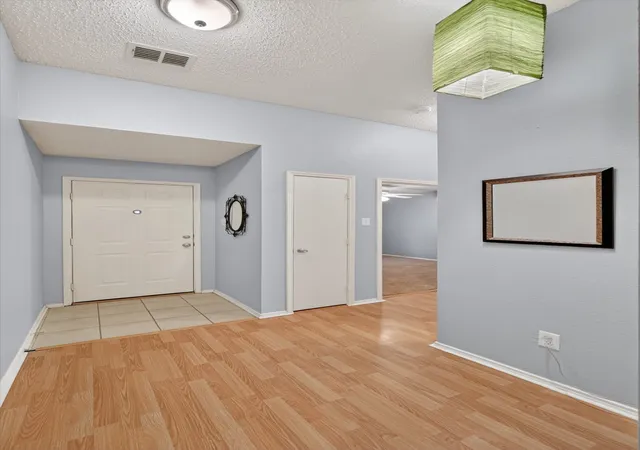 Photo 2 of Single family home for sale at 1001 Ridge Top Dr, Burleson, TX 76028 | MLS# 21276119 | Listing updated on 2026-10-07