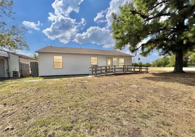 Homes for sale in East Tawakoni, TX | 130 Calhoon Cvs, East Tawakoni, TX 75472 | MLS# 21276144