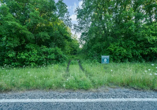 Photo 4 of Land for sale at 3150 Fm 272, Celeste, TX 75423 | MLS# 21273726 | Listing updated on 2026-10-05