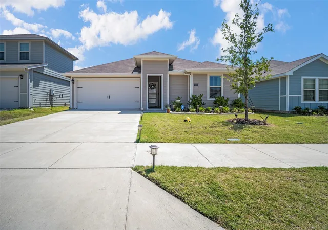 Photo 3 of Single family home for sale at 6505 Shoreline Ln, Princeton, TX 75407 | MLS# 21276057 | Listing updated on 2026-09-26