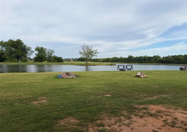Photo 3 of Sale Pending at 916 Chisolm Trl, Bossier City, LA 71111 | MLS# 21276168 | Listing updated on 2026-08-29