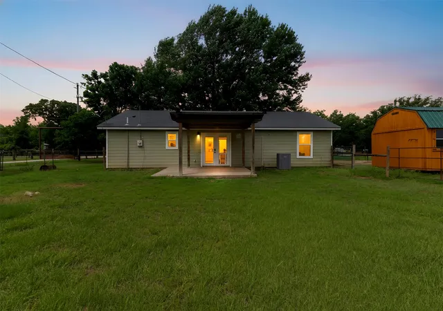 Homes for sale in Grandview, TX | 5729 County Road 402, Grandview, TX 76050 | MLS# 21275216