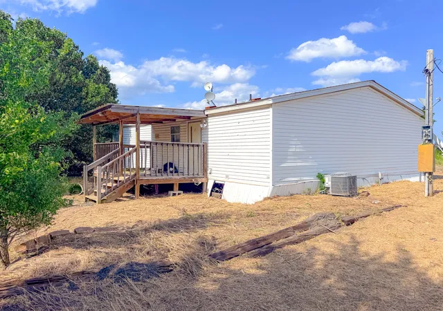 Photo 3 of Manufactured home for sale at 1612 Wilson Rd, Waxahachie, TX 75165 | MLS# 21274267 | Listing updated on 2026-07-27