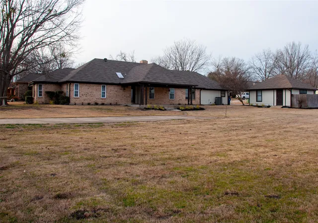29th image of 3104 Canton St, Greenville, TX 75402 | MLS# 21261642