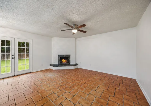 Photo 4 of Sale Pending at 5625 Marlene, Haltom City, TX 76148 | MLS# 21276331 | Listing updated on 2026-09-23