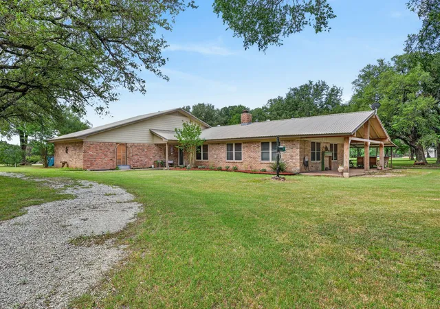 Homes for sale in Clifton, TX | 2719 Fm 708, Clifton, TX 76634 | MLS# 21276409