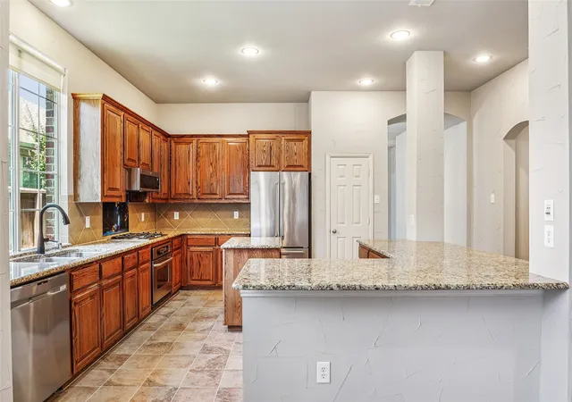 4th image of 8704 Dayton Dr, Lantana, TX 76226 | MLS# 21273261
