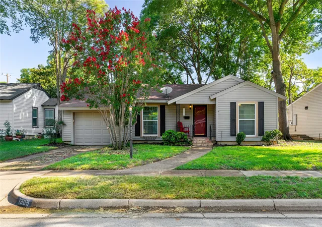 Photo 1 of Single family home for sale at 1309 Marydale Dr, Arlington, TX 76013 | MLS# 21275994 | Listing updated on 2026-08-27