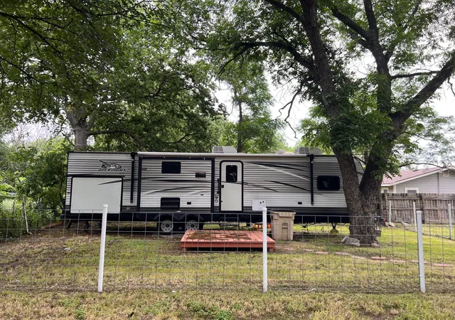 Homes for sale in Comanche, TX | 105 W Wrights Ave, Comanche, TX 76442 | MLS# 21276505