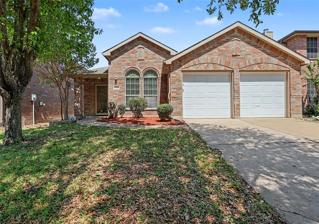 Photo 3 of Single family home for sale at 2313 Becard Dr, Mesquite, TX 75181 | MLS# 21276098 | Listing updated on 2026-07-18