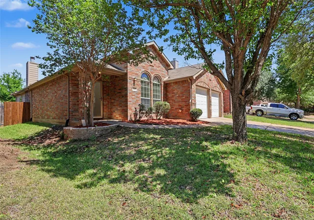 Photo 3 of Single family home for sale at 2313 Becard Dr, Mesquite, TX 75181 | MLS# 21276098 | Listing updated on 2026-07-18