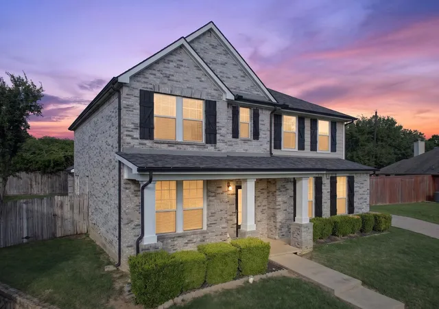 Photo 1 of Single family home for sale at 5816 Hilton Head Dr, North Richland Hills, TX 76180 | MLS# 21275069 | Listing updated on 2026-08-29