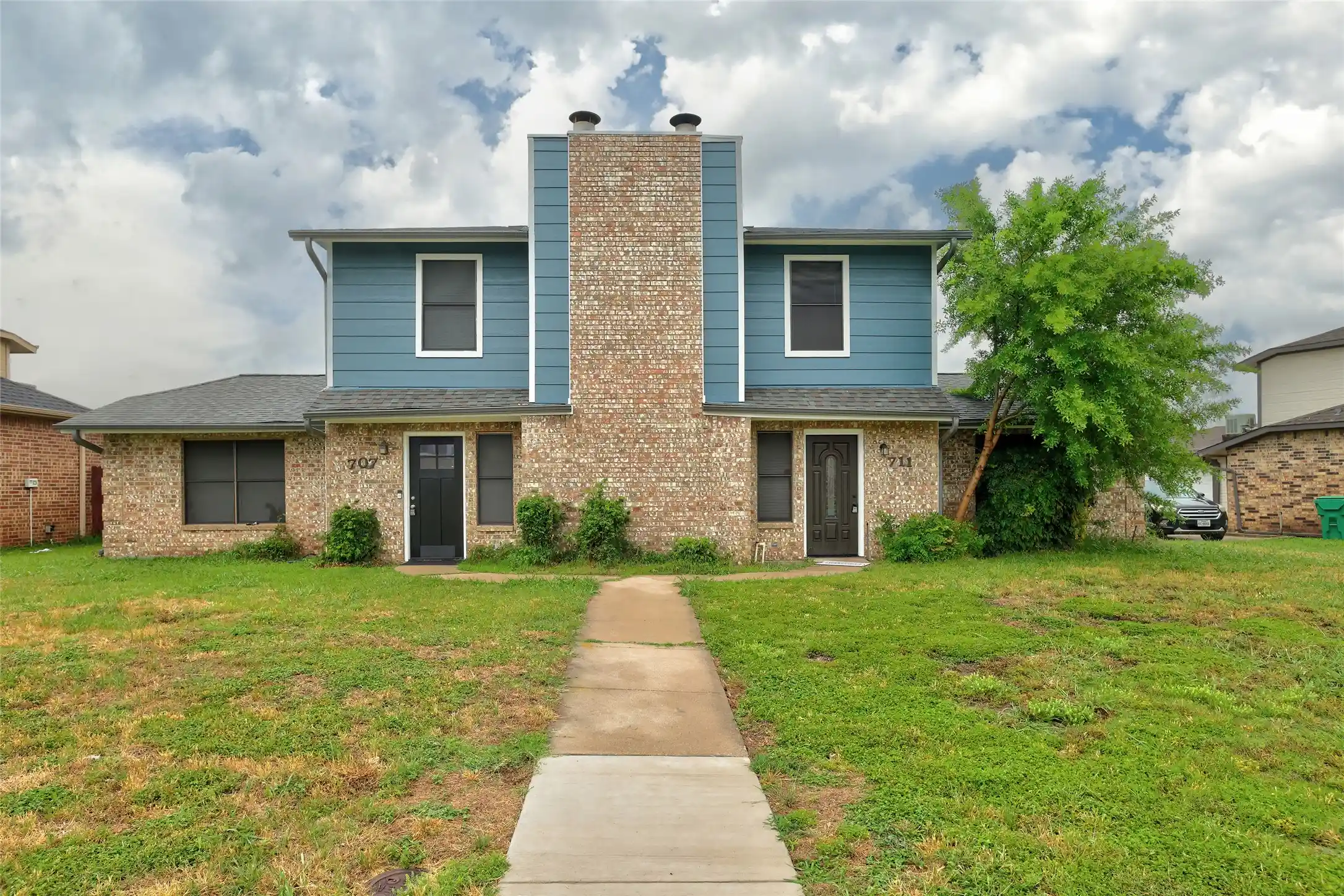 Photo 1 of Multi family home for sale at 707 711 Wolftrap Dr, Denton, TX 76209 | MLS# 21271761 | Listing updated on 2026-10-09