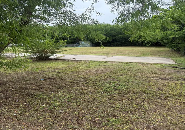 Photo 3 of Land for sale at 710 N Mason St, Bowie, TX 76230 | MLS# 21276667 | Listing updated on 2026-08-17