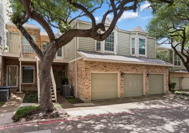 Photo 2 of Condo for sale at 7151 Gaston Ave #907, Dallas, TX 75214 | MLS# 21276089 | Listing updated on 2026-09-28