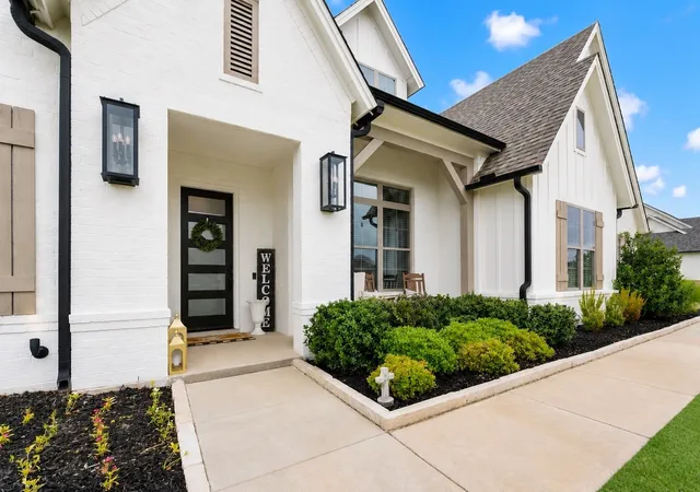 Photo 4 of Sale Pending at 3608 Stardust Ln, Argyle, TX 76226 | MLS# 21274311 | Listing updated on 2026-09-01